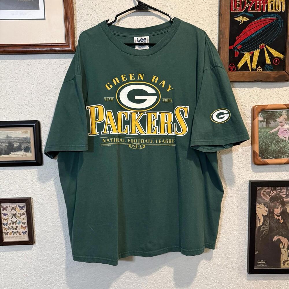 Vintage 90s Green Bay Packers Men’s NFL Football Green Shirt Size Lee Sport 2XL